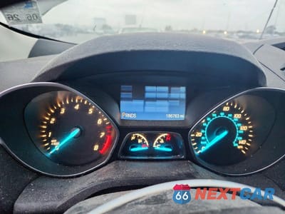 Zdjęcie 9 z 11 samochodu: 2013 FORD ESCAPE S VIN:1FMCU0F75DUD32662 - miniatura