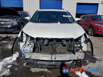Piąte zdjęcie samochodu w środku: 2017 TOYOTA HIGHLANDER VIN:5TDBGRFH7HS028652 - miniatura