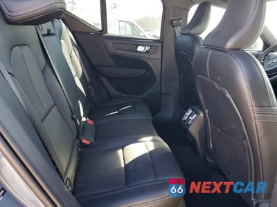 Zdjęcie 11 z 13 samochodu: 2020 VOLVO XC40 T5 MOMENTUM VIN:YV4162UK7L2289720 - miniatura