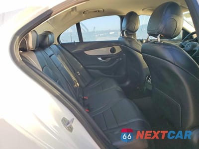 Zdjęcie 10 z 12 samochodu: 2016 MERCEDES-BENZ C 300 VIN:55SWF4JB5GU106583 - miniatura