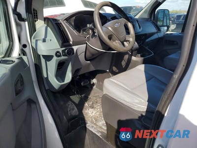 Zdjęcie 8 z 12 samochodu: 2016 FORD TRANSIT 150 DELIVERY VAN VIN:1FTYE2CM5GKB28571 - miniatura