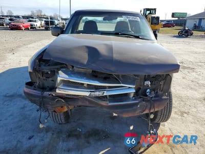 Piąte zdjęcie samochodu w środku: 1999 CHEVROLET S TRUCK S10 VIN:1GCCS19X0X8198930 - miniatura