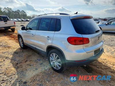Drugie zdjęcie samochodu z przodu: 2014 VOLKSWAGEN TIGUAN S VIN:WVGAV3AX3EW568181 - miniatura