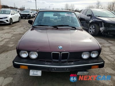 Piąte zdjęcie samochodu w środku: 1985 BMW 528 E AUTOMATIC VIN:WBADK8304F9549918 - miniatura