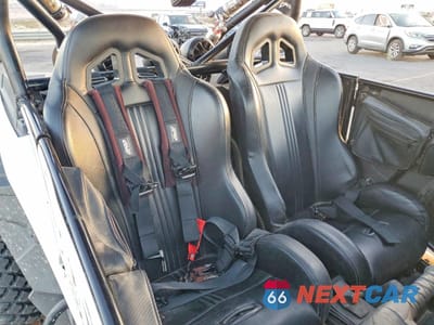 Zdjęcie 6 z 11 samochodu: 2015 POLARIS RZR XP 100 UTILITY VEHICLE VIN:4XAVDE992FB961437 - miniatura