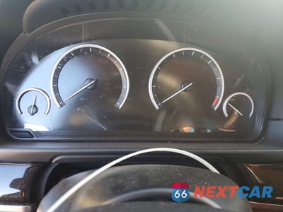 Zdjęcie 9 z 11 samochodu: 2015 BMW 528 XI VIN:WBA5A7C51FD626142 - miniatura