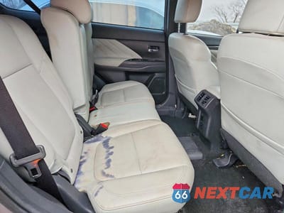 Zdjęcie 11 z 12 samochodu: 2022 MITSUBISHI OUTLANDER PHEV SEL VIN:JA4J2VA7XNZ030773 - miniatura