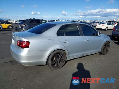 Trzecie zdjęcie samochodu z tyłu: 2006 VOLKSWAGEN JETTA VALUE VIN:3VWPG71K06M641543 - miniatura