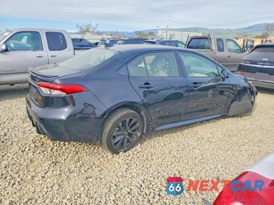 Trzecie zdjęcie samochodu z tyłu: 2024 TOYOTA COROLLA SE VIN:JTDS4MCE3R3522984 - miniatura