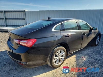 Trzecie zdjęcie samochodu z tyłu: 2022 CHEVROLET MALIBU LT VIN:1G1ZD5ST3NF173301 - miniatura
