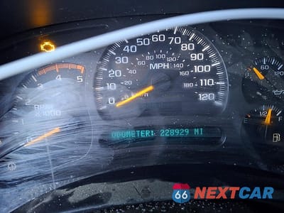 Zdjęcie 9 z 12 samochodu: 2004 CHEVROLET SILVERADO K2500 HEAVY DUTY VIN:1GCHK29234E368291 - miniatura