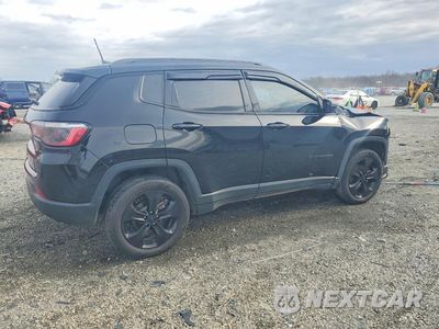 Trzecie zdjęcie samochodu z tyłu: 2021 JEEP COMPASS LATITUDE VIN:3C4NJDBB7MT573012 - miniatura