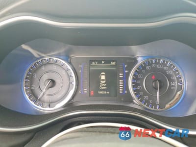 Zdjęcie 9 z 12 samochodu: 2016 CHRYSLER 200 LIMITED VIN:1C3CCCABXGN105720 - miniatura