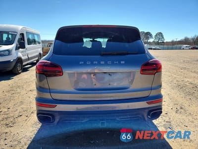 Zdjęcie 6 z 11 samochodu: 2016 PORSCHE CAYENNE VIN:WP1AA2A24GLA06646 - miniatura