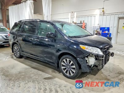Czwarte zdjęcie samochodu z boku: 2018 TOYOTA SIENNA XLE PREMIUM 7-PASSENGER VIN:5TDDZ3DC7JS190567 - miniatura