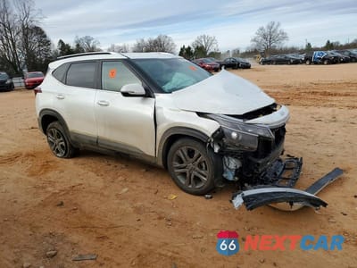 Czwarte zdjęcie samochodu z boku: 2022 KIA SELTOS S VIN:KNDEU2AA9N7339769 - miniatura