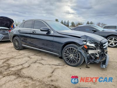 Czwarte zdjęcie samochodu z boku: 2019 MERCEDES-BENZ C 300 4MATIC VIN:55SWF8EB3KU305528 - miniatura