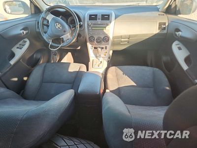 Zdjęcie 8 z 11 samochodu: 2010 TOYOTA COROLLA BASE VIN:2T1BU4EE0AC531196 - miniatura