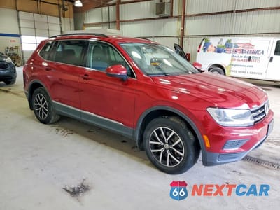 Czwarte zdjęcie samochodu z boku: 2021 VOLKSWAGEN TIGUAN SE VIN:3VV3B7AX6MM018535 - miniatura