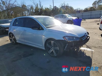 Czwarte zdjęcie samochodu z boku: 2016 VOLKSWAGEN GOLF R VIN:WVWUF7AU1GW079745 - miniatura