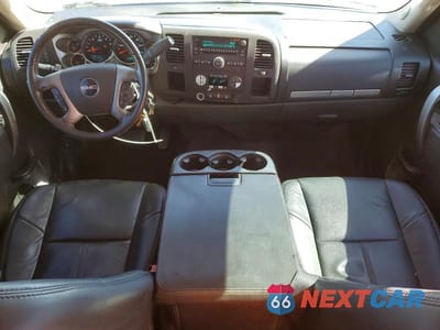 Zdjęcie 8 z 12 samochodu: 2011 GMC SIERRA C1500 SLE VIN:1GTR1VE07BZ253180 - miniatura