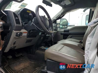 Zdjęcie 7 z 11 samochodu: 2019 FORD F350 XL SRW 4WD 6.2L V8 VIN:1FD8X3B62KEG53805 - miniatura