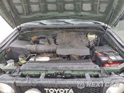 Zdjęcie 12 z 13 samochodu: 2011 TOYOTA FJ CRUISER VIN:JTEBU4BF1BK105445 - miniatura