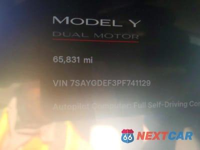 Zdjęcie 9 z 12 samochodu: 2023 TESLA MODEL Y VIN:7SAYGDEF3PF741129 - miniatura