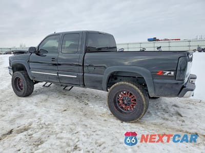 Drugie zdjęcie samochodu z przodu: 2006 CHEVROLET SILVERADO K1500 VIN:1GCEK19Z46Z155906 - miniatura