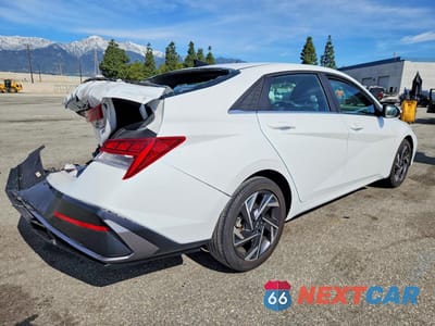 Trzecie zdjęcie samochodu z tyłu: 2024 HYUNDAI ELANTRA SEL VIN:KMHLS4DG6RU787088 - miniatura