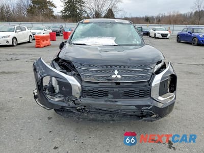 Piąte zdjęcie samochodu w środku: 2023 MITSUBISHI OUTLANDER SE VIN:JA4J4UA83PZ007934 - miniatura