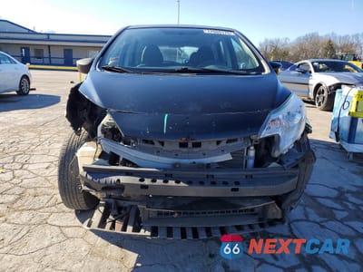 Piąte zdjęcie samochodu w środku: 2015 NISSAN VERSA NOTE SV VIN:3N1CE2CP4FL357909 - miniatura