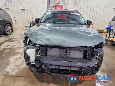 Piąte zdjęcie samochodu w środku: 2026 VOLVO XC40 PLUS VIN:YV4L12UC3T2724880 - miniatura