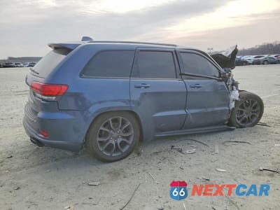 Trzecie zdjęcie samochodu z tyłu: 2021 JEEP GRAND CHEROKEE OVERLAND VIN:1C4RJFCT7MC551365 - miniatura