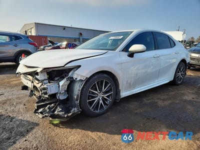 2021 TOYOTA CAMRY SE 4T1G11AK6MU405792 - główne zdjęcie licytacji z USA - miniatura