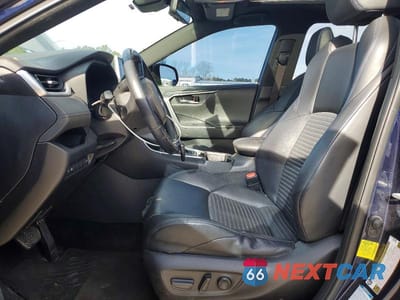 Zdjęcie 7 z 12 samochodu: 2019 TOYOTA RAV4 HYBRID XSE VIN:JTMEWRFV4KD524789 - miniatura