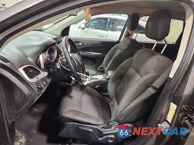 Zdjęcie 7 z 13 samochodu: 2020 DODGE JOURNEY SE VIN:3C4PDCAB5LT235845 - miniatura