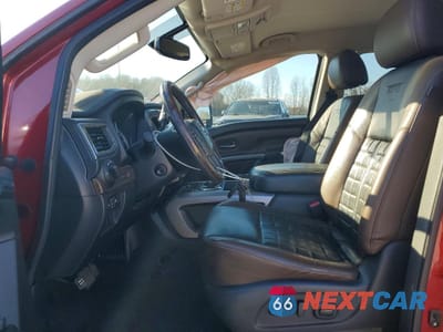 Zdjęcie 7 z 13 samochodu: 2016 NISSAN TITAN XD PLATINUM RESERVE VIN:1N6BA1F49GN516809 - miniatura