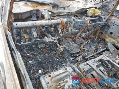 Zdjęcie 8 z 11 samochodu: 2005 NISSAN TITAN XE VIN:1N6BA06A75N560255 - miniatura