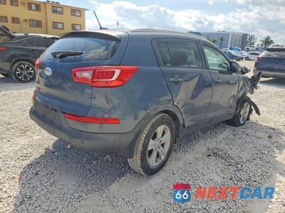 Trzecie zdjęcie samochodu z tyłu: 2013 KIA SPORTAGE BASE VIN:KNDPB3A26D7361241 - miniatura