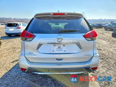 Zdjęcie 6 z 13 samochodu: 2017 NISSAN ROGUE SV VIN:5N1AT2MVXHC742957 - miniatura