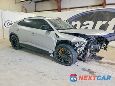 Czwarte zdjęcie samochodu z boku: 2021 LAMBORGHINI URUS VIN:ZPBUA1ZL7MLA15626 - miniatura