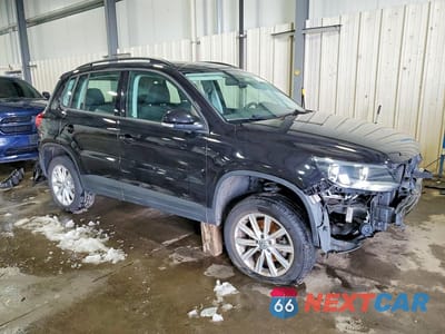 Czwarte zdjęcie samochodu z boku: 2018 VOLKSWAGEN TIGUAN LIMITED VIN:WVGBV7AX8JK005799 - miniatura