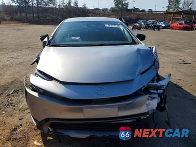 Piąte zdjęcie samochodu w środku: 2023 TOYOTA PRIUS XLE VIN:JTDACAAU8P3007029 - miniatura