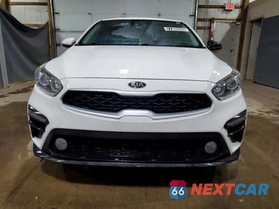 Piąte zdjęcie samochodu w środku: 2019 KIA FORTE FE VIN:3KPF24AD3KE073113 - miniatura