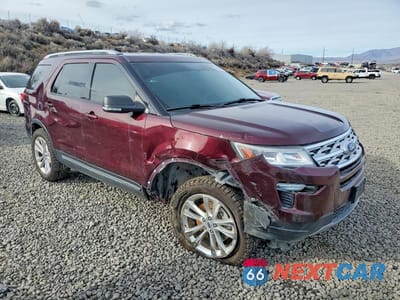 Czwarte zdjęcie samochodu z boku: 2019 FORD EXPLORER XLT VIN:1FM5K8D89KGA73615 - miniatura