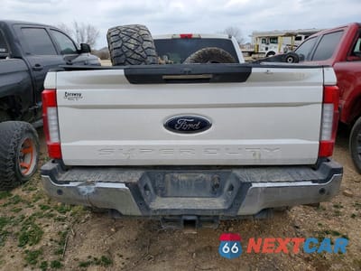 Zdjęcie 6 z 12 samochodu: 2019 FORD F350 SUPER DUTY VIN:1FT8W3BT3KEE52637 - miniatura