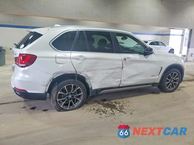 Trzecie zdjęcie samochodu z tyłu: 2017 BMW X5 XDRIVE35I VIN:5UXKR0C35H0V76701 - miniatura