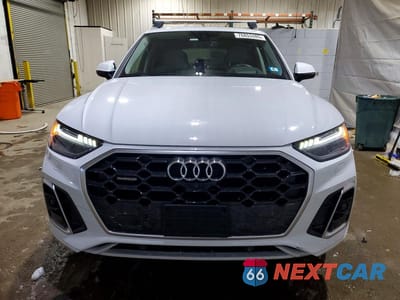 Piąte zdjęcie samochodu w środku: 2023 AUDI Q5 PRESTIGE 45 VIN:WA1FAAFY6P2052560 - miniatura