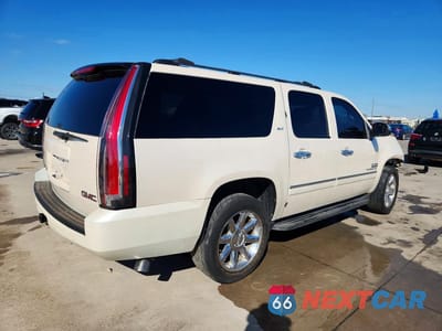 Trzecie zdjęcie samochodu z tyłu: 2013 GMC YUKON XL C1500 SLT VIN:1GKS1KE00DR370042 - miniatura
